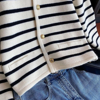 Pull tricoté rayé confortable pour les superpositions d'automne