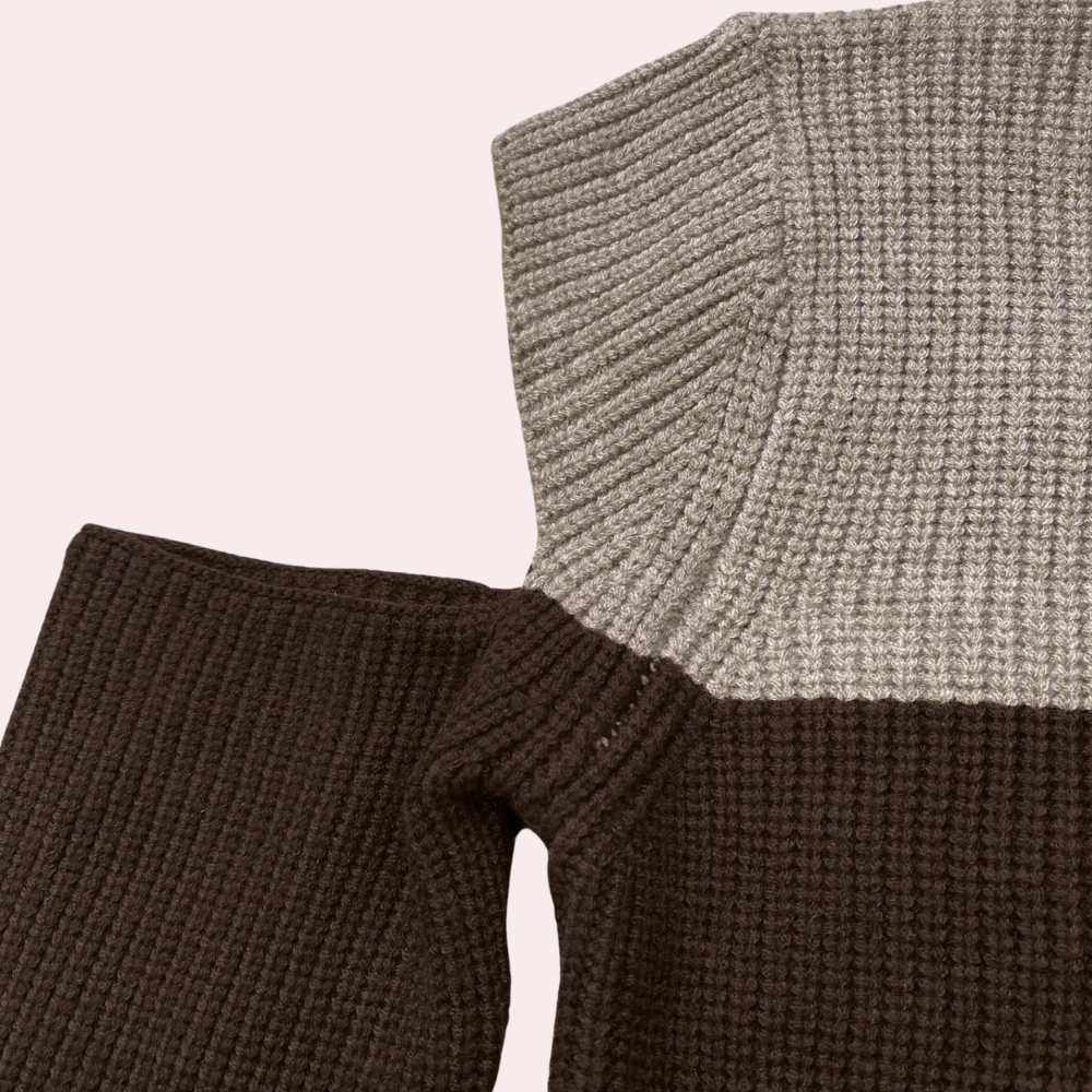Pull en tricot bicolore avec manches ajourées