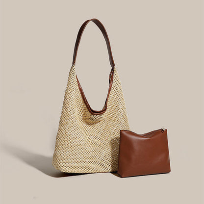 Ensemble sac d'épaule en fibre naturelle et pochette en cuir