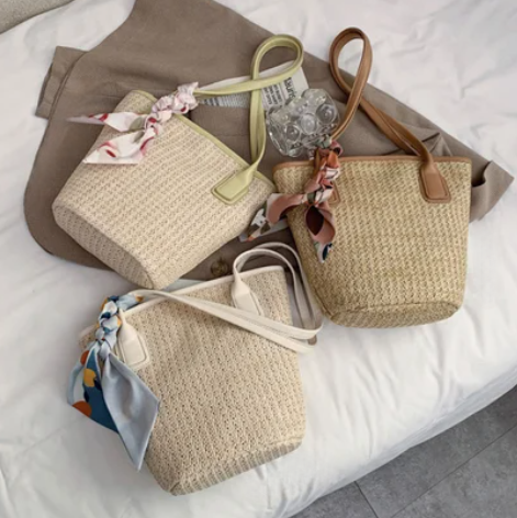 Sac fourre-tout en fibre naturelle avec foulard