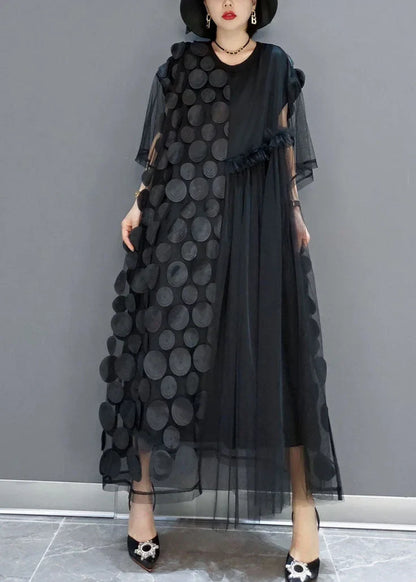 Robe de soirée en tulle à encolure ronde et manches asymétriques