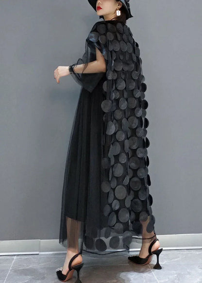 Robe de soirée en tulle à encolure ronde et manches asymétriques