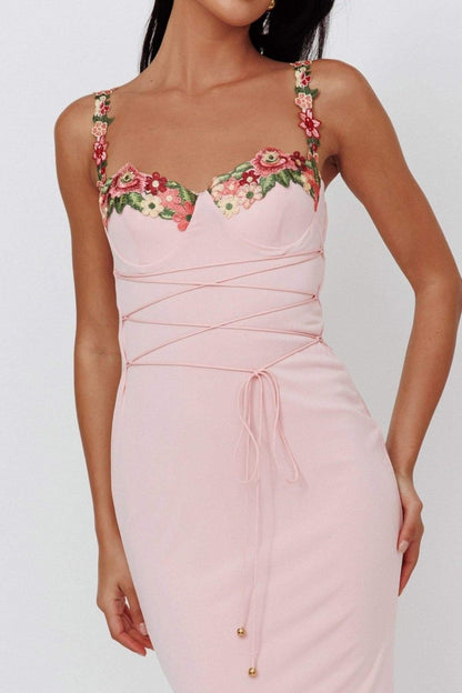 Pauline Laurent® | Robe midi avec broderie florale et dentelles