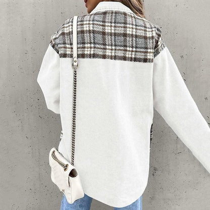 Veste à carreaux chic avec col classique et détails à boutons