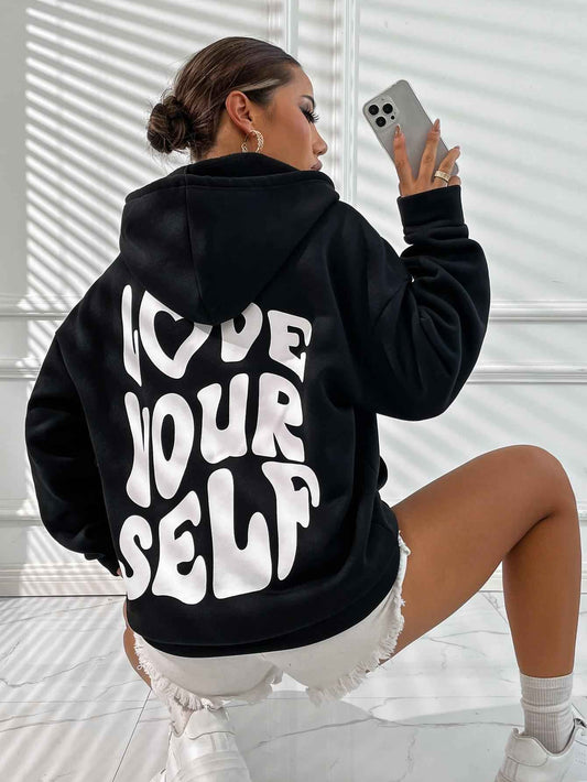 Sweat à capuche femme confortable avec poche kangourou et impression inspirante au dos