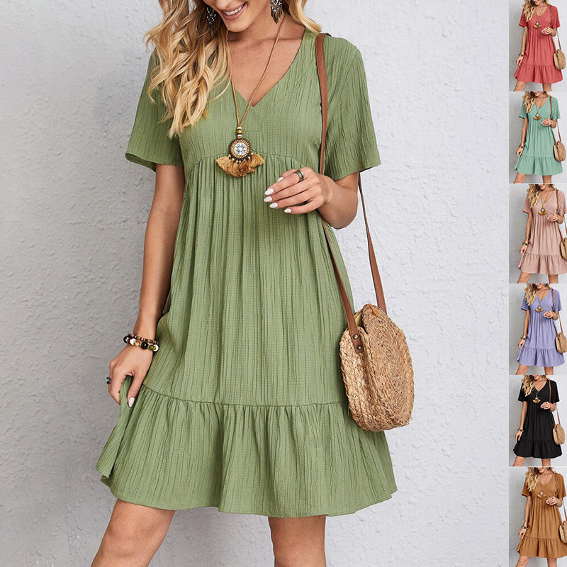Robe courte fluide à col V avec ourlet volanté pour femme