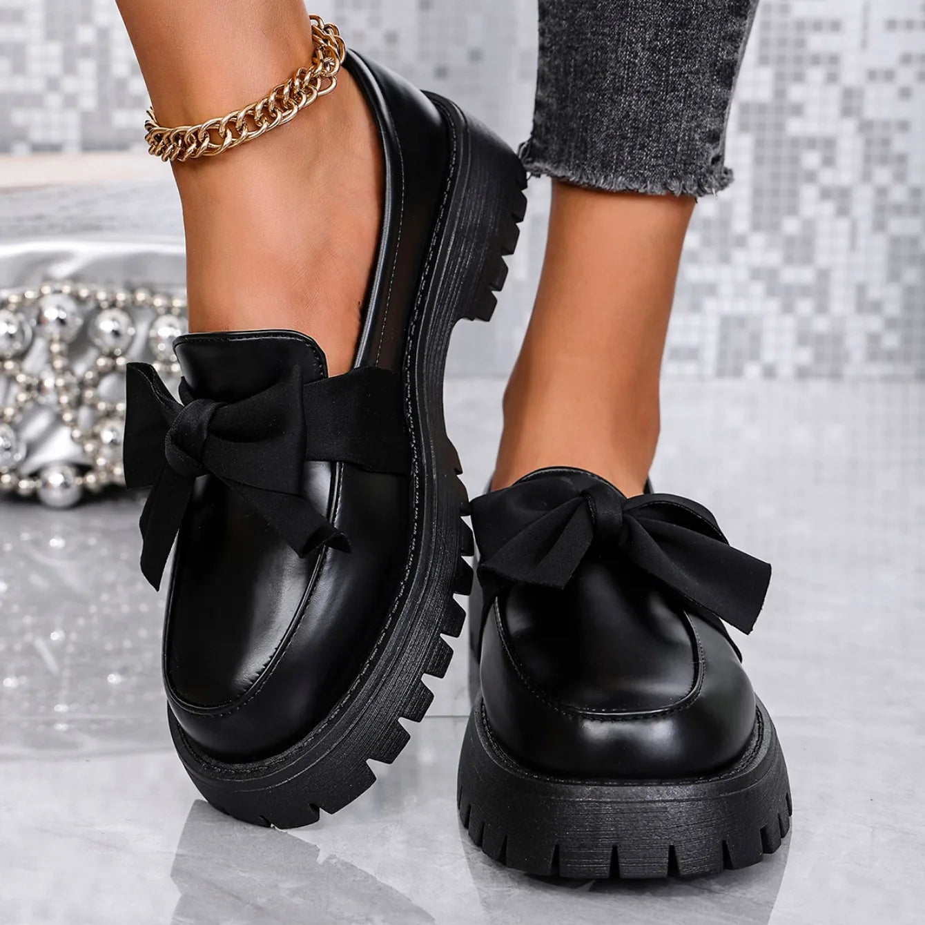 Mocassins épais en cuir verni pour femmes
