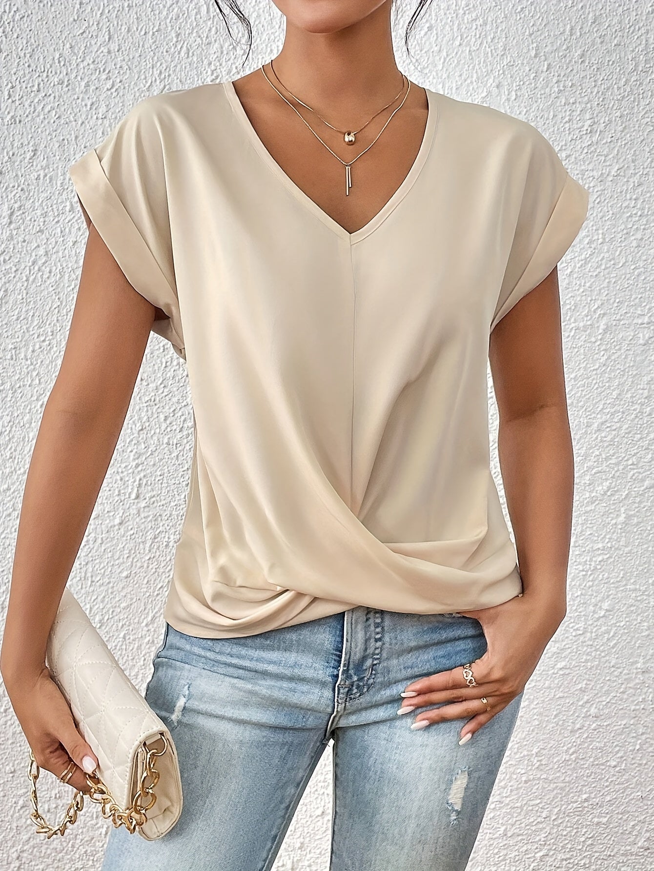 CLEO™ | T-shirt décontracté avec décolleté en cœur