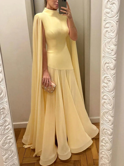 Robe de soirée jaune à col montant