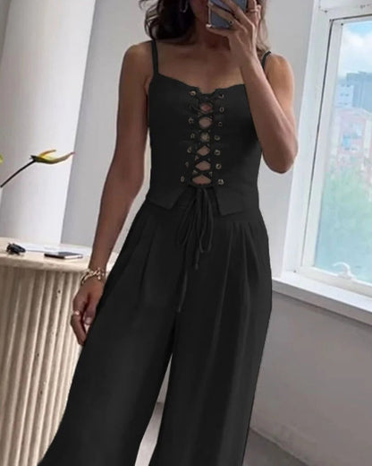 Ensemble deux pièces haut et pantalon à cordons