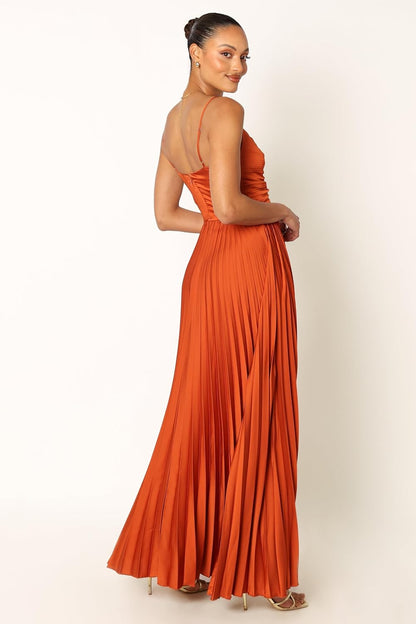 Robe mi-longue plissée élégante pour événements formels