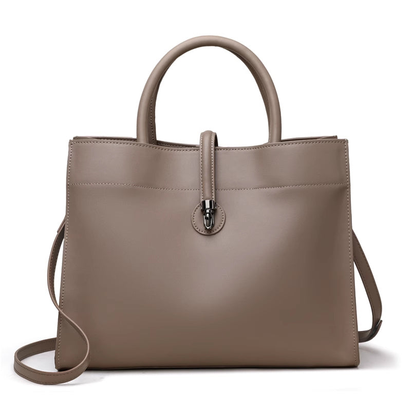 Sac à main minimaliste en cuir lisse