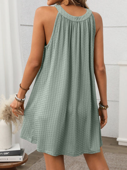 Sophie Paris® | Robe Mini Texturée à Col Grec avec Coupe Élégante