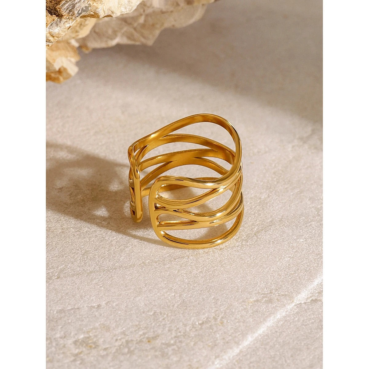 Élodie Lavin® | Bague dorée ouverte à fils entrecroisés