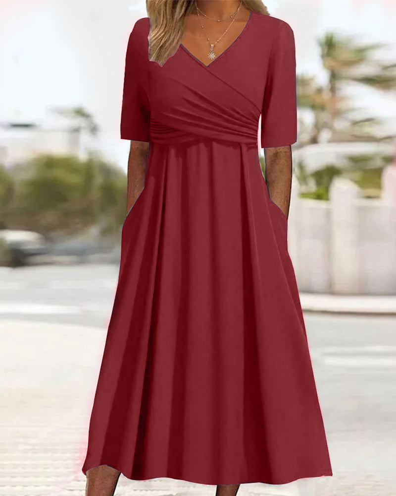Robe à manches courtes et croisées