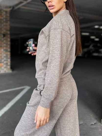 Ensemble décontracté confortable avec pull col V et pantalon