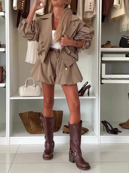 Ensemble trench-coat et short oversize