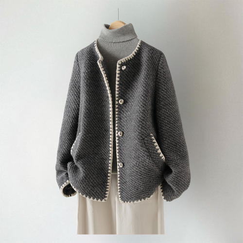Cardigan en maille légère chic pour superposition