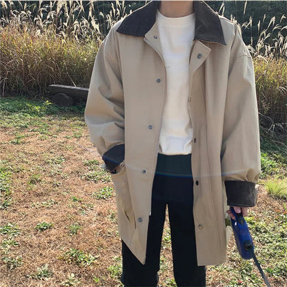 Veste pour femmes d'inspiration vintage avec col rabattu et grandes poches