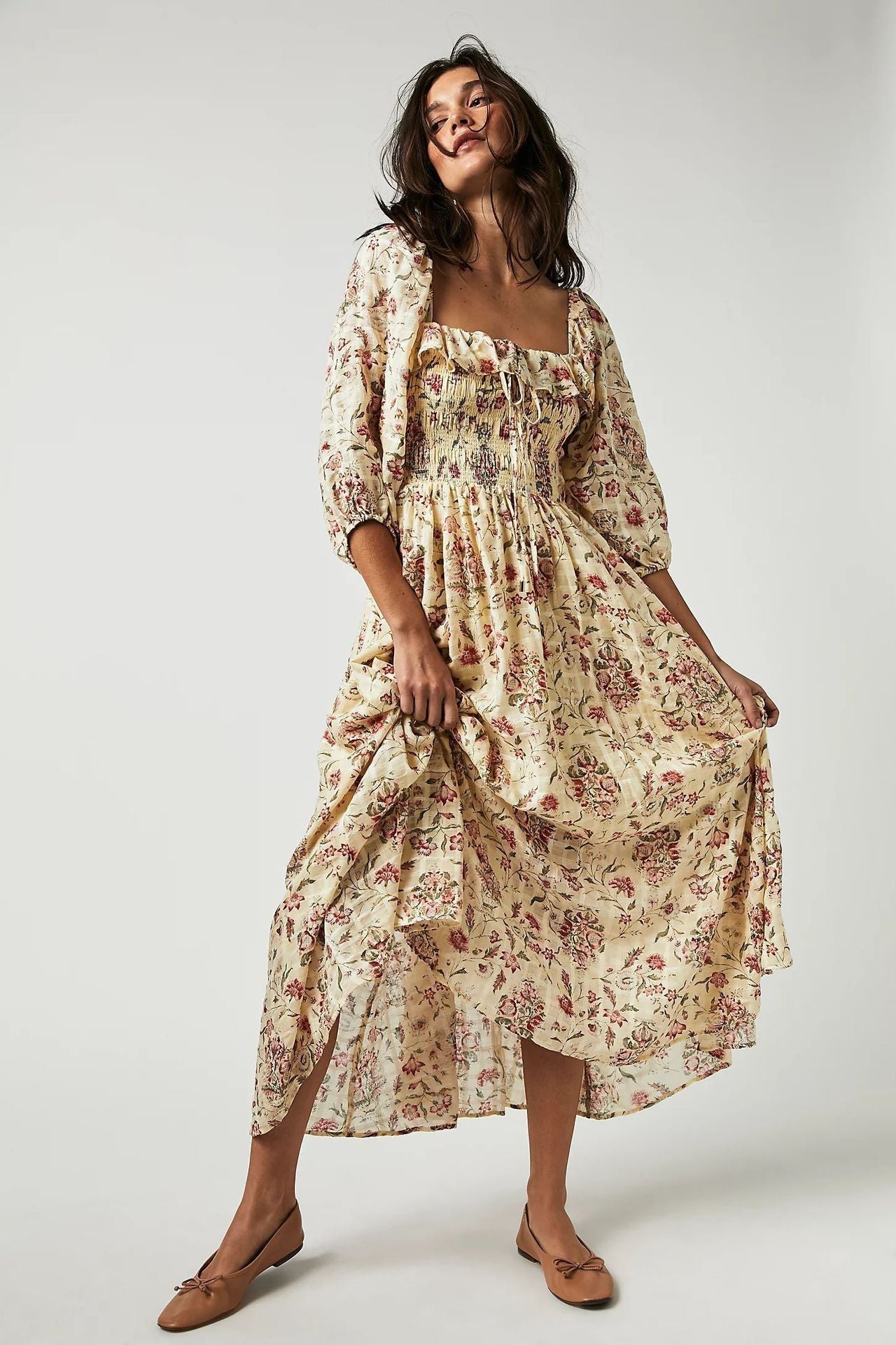 Pauline Laurent® | Robe midi imprimée avec haut froncé et volants