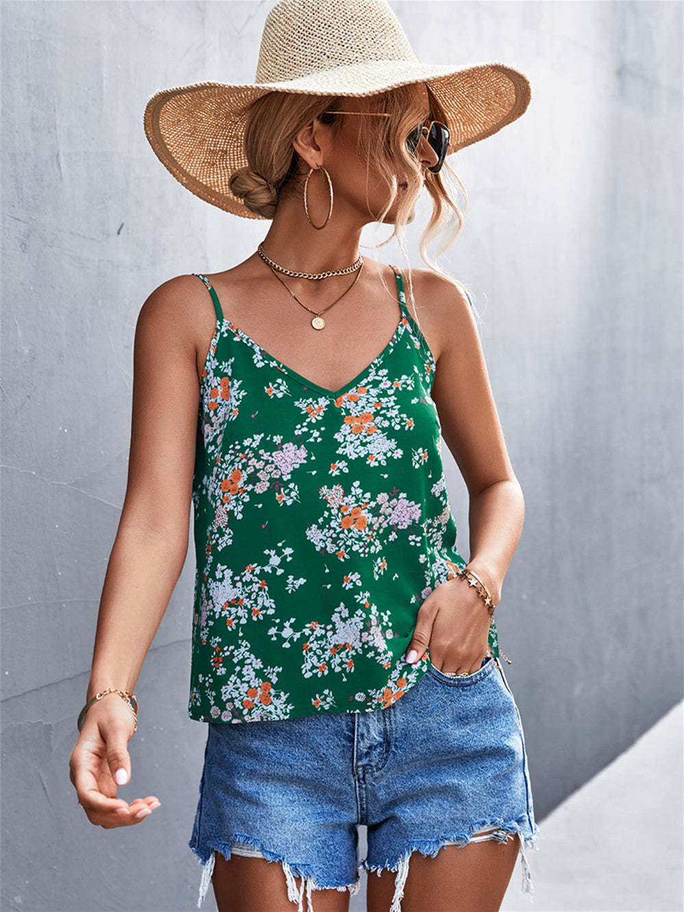Chemise bohème à fleurs et encolure en V