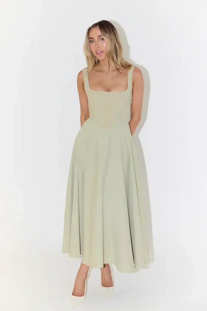Robe Confortable Qui Attire Facilement Tous Les Regards