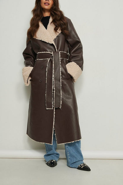 Manteau en faux cuir à détail en peluche