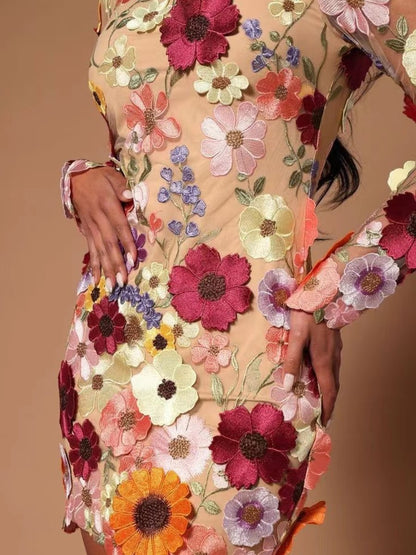 Pauline Laurent® | Robe fleurie en trois dimensions