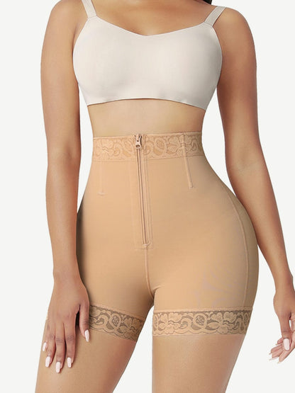 Zavira® – Short taille haute galbant avec fermeture frontale et rehausse-fessier