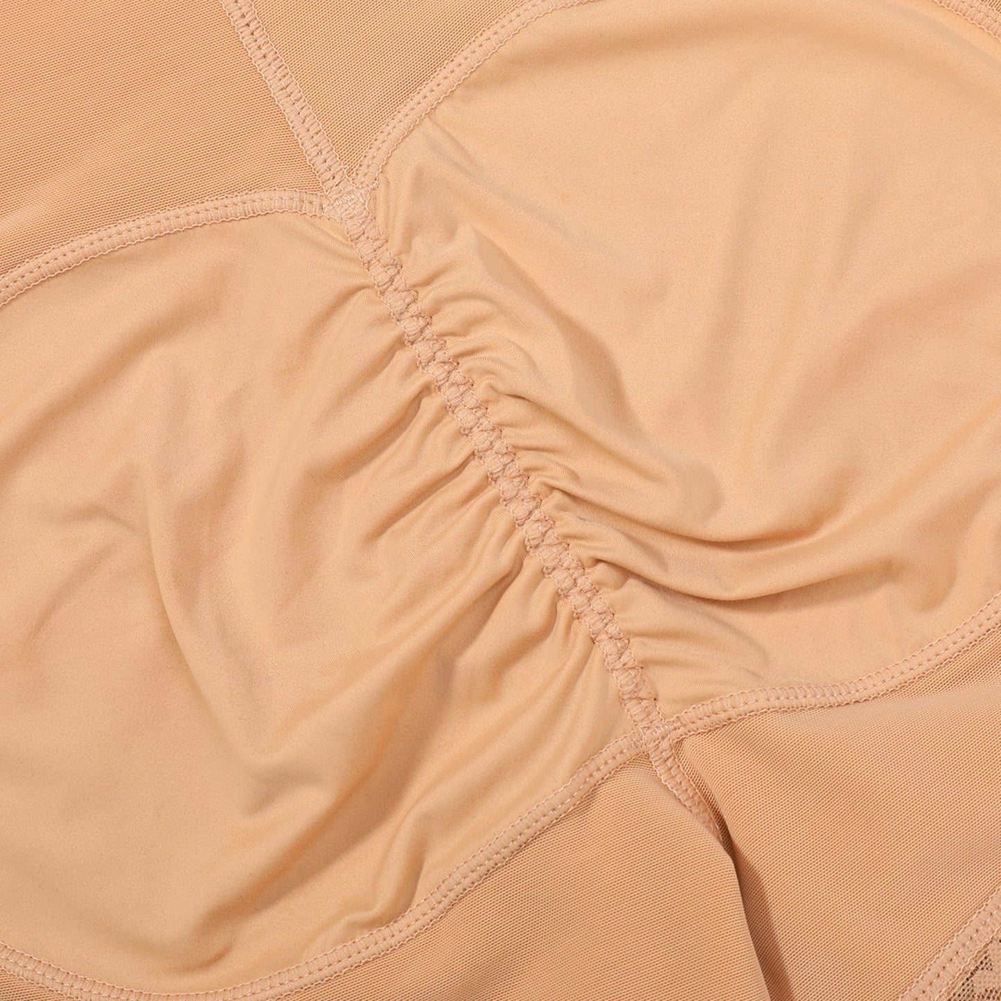 Zavira® – Short taille haute galbant avec fermeture frontale et rehausse-fessier