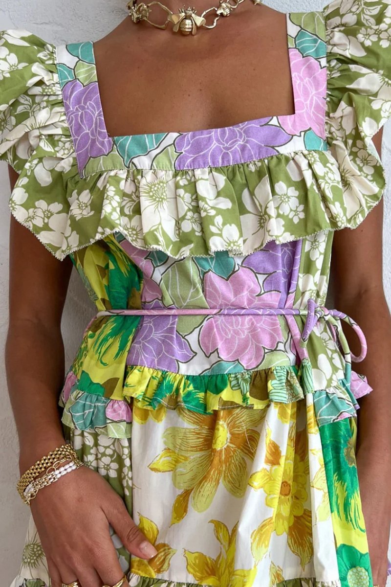 Pauline Laurent® | Robe midi imprimée avec volants et ceinture
