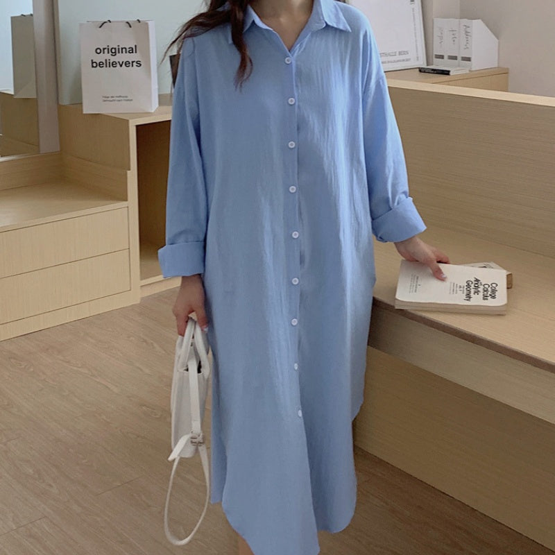 Robe boutonnée respirante de couleur unie avec revers