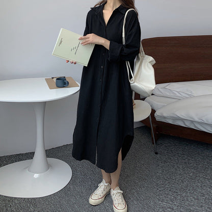Robe boutonnée respirante de couleur unie avec revers