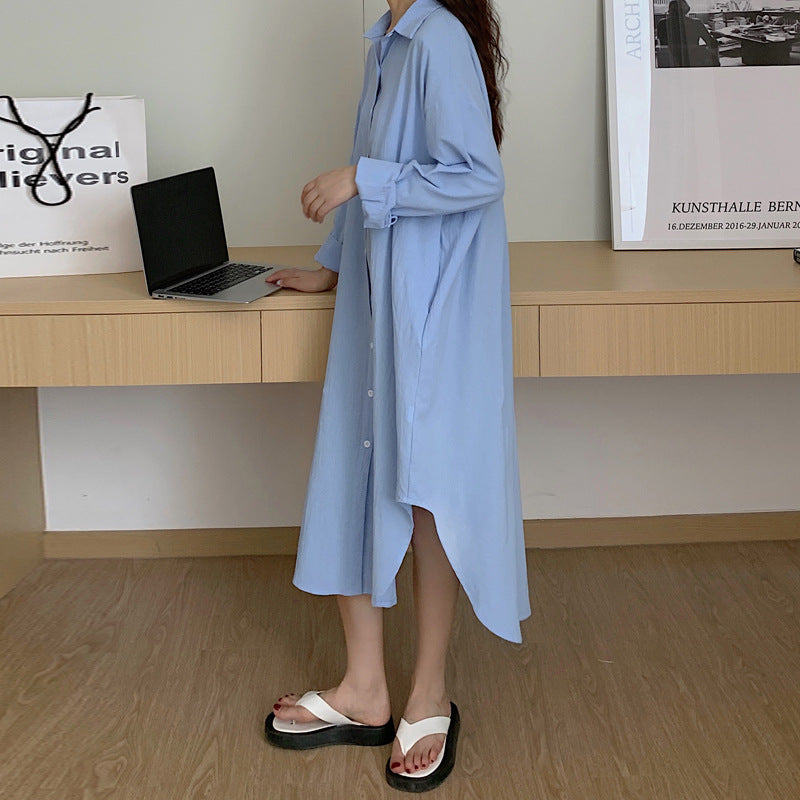 Robe boutonnée respirante de couleur unie avec revers