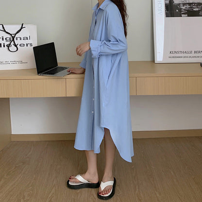 Robe boutonnée respirante de couleur unie avec revers
