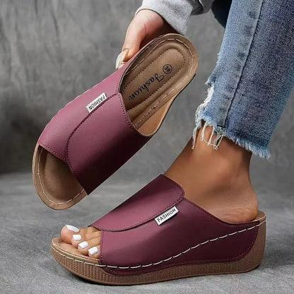 Sandales Compensées Tendance.