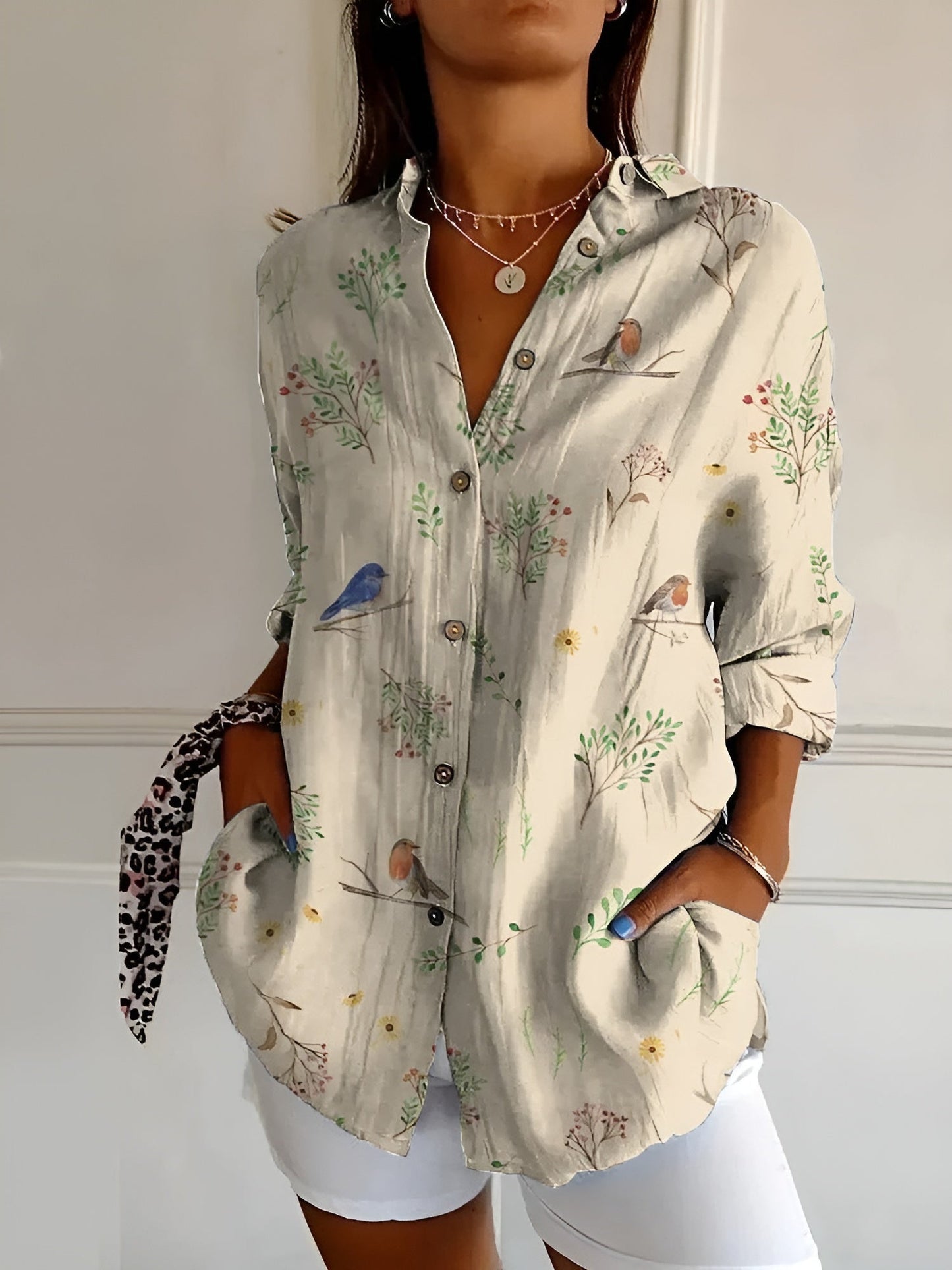 Avril | Blouse Chic aux Imprimés Ludiques