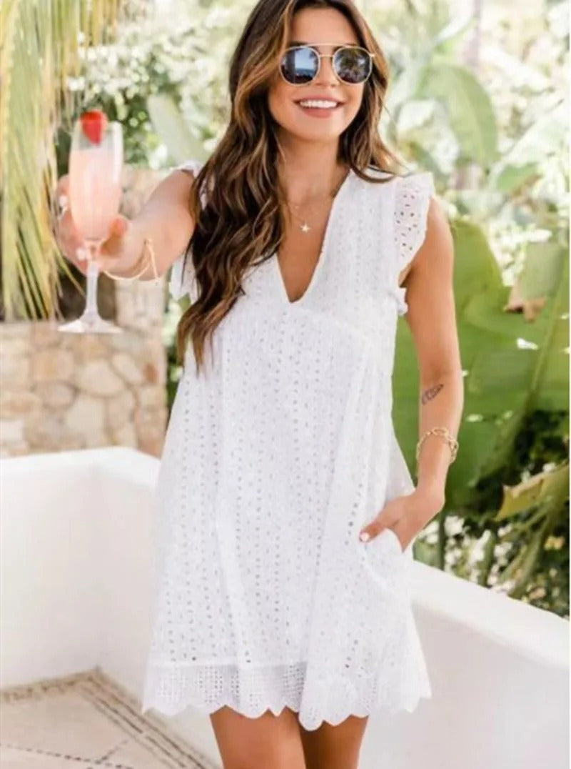 Robe d'été romantique avec broderie anglaise et manches à volants