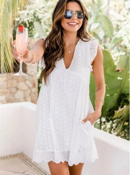 Robe d'été romantique avec broderie anglaise et manches à volants