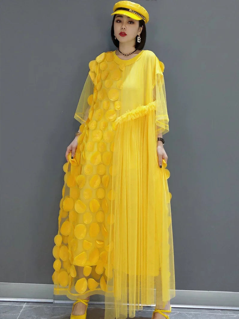 Robe de soirée en tulle à encolure ronde et manches asymétriques