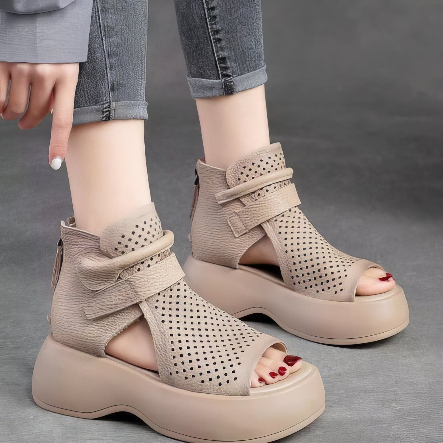 Sandales en forme de bottes
