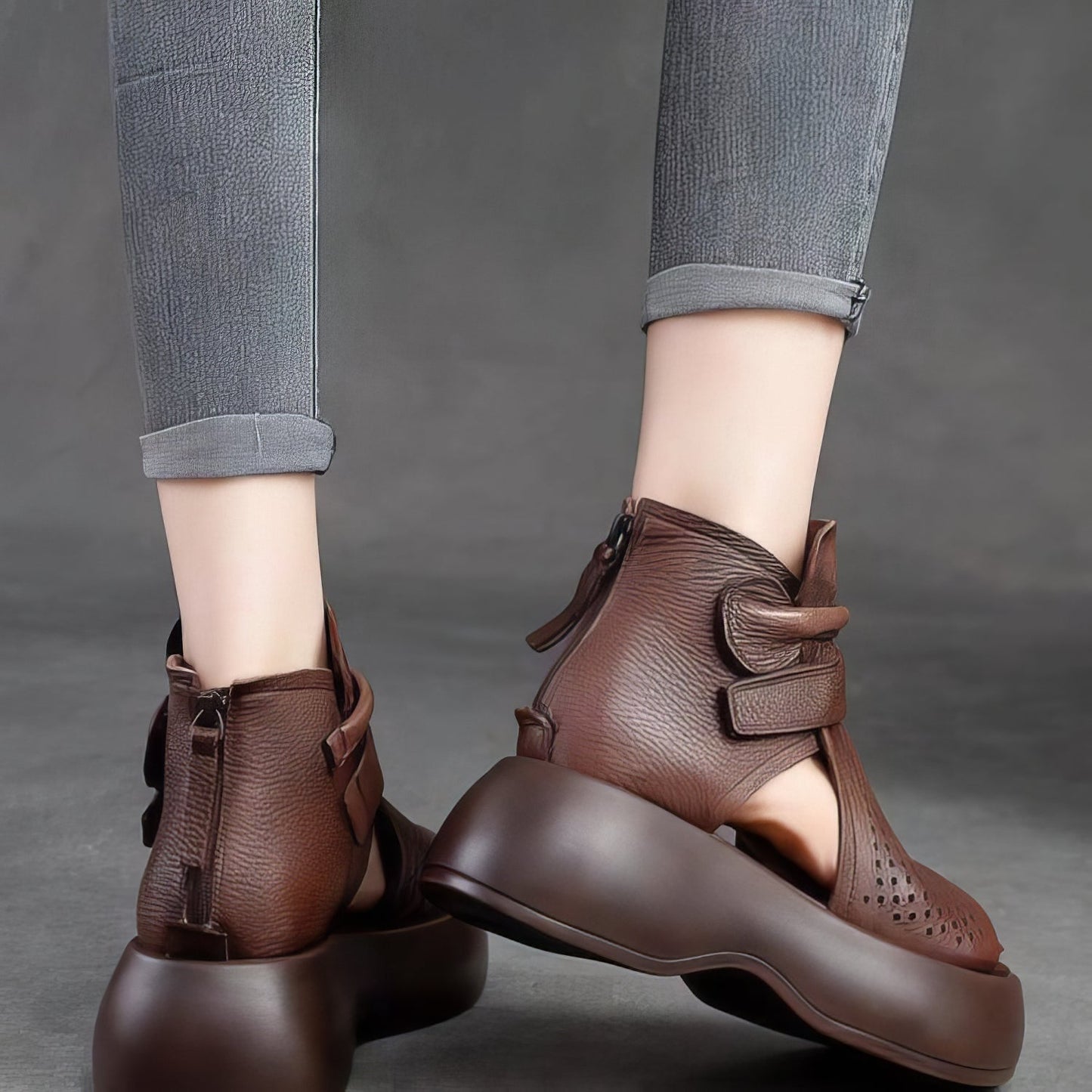 Sandales en forme de bottes