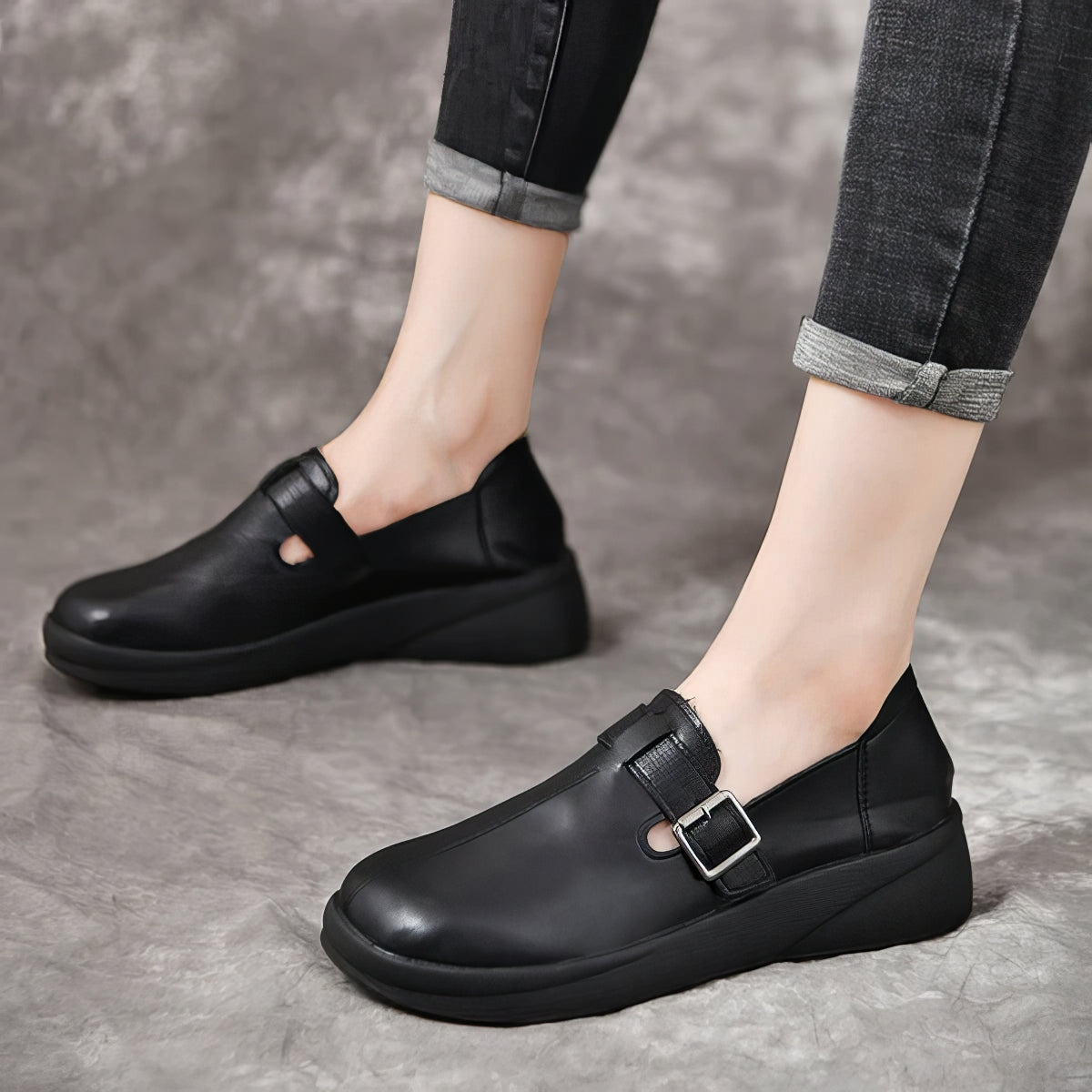 Chaussures à bout rond et semelle souple
