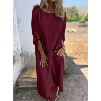 Ensemble 2 pièces : robe asymétrique et pantalon ample pour femme.
