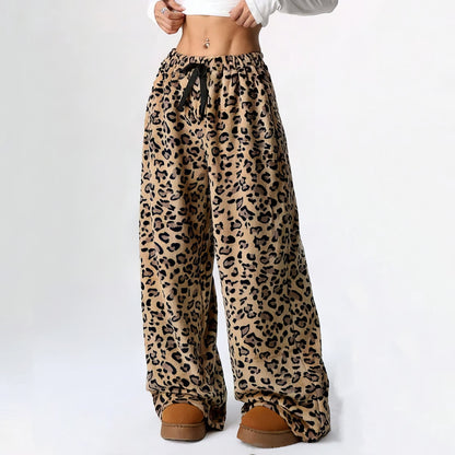 Pantalon femme à imprimé léopard et jambes larges